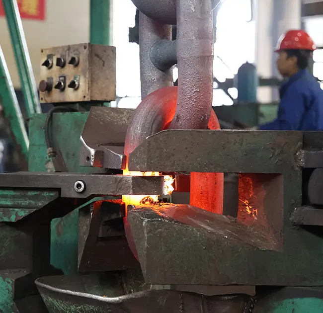 లోతైన నీలిరంగు శక్తి అభివృద్ధిని కాపాడుకునే 